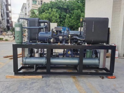 低溫冷水機(jī)組的工作原理與應(yīng)用領(lǐng)域解析