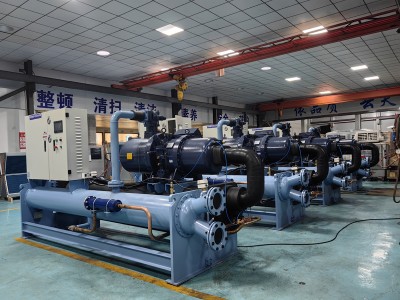 冷水機的工作原理是什么？